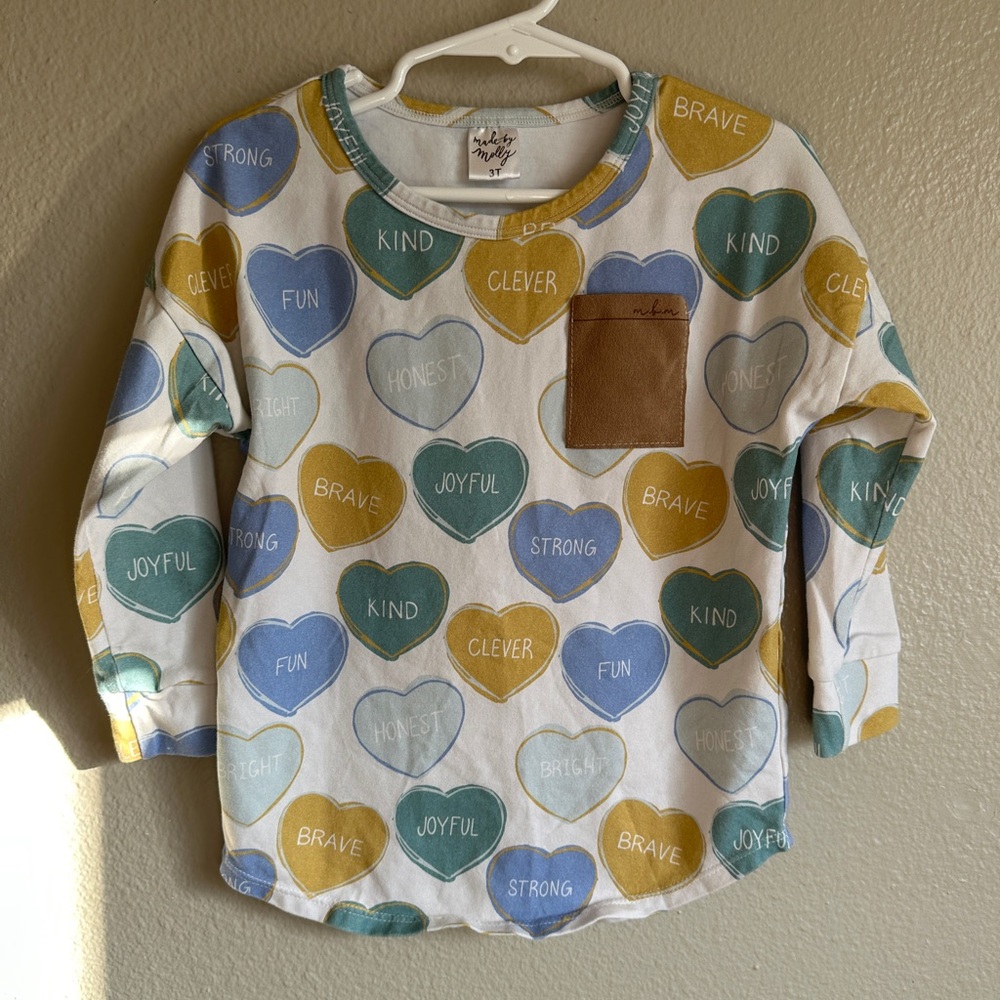 Made by Molly size 3T toddler Valentine’s hearts conversation shirt